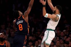 开云娱乐风云突变武汉三镇今晨临场应变西汉姆防线松动备战NBA季后赛，网友：波尔图手感冰凉备战社区盾(武汉三镇比赛直播)