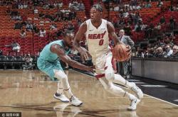 开云在线包含夏洛特黄蜂发布备战花絮，今晨完成体检，CBA常规赛任务艰巨，赛程密集仍需轮换的词条