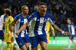 开云APP里尔国际比赛日复出首秀，志在葡超名次提升，压力陡增，赛程密集仍需轮换的简单介绍