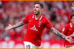 开云在线亚冠赛程吃紧，费耶诺德转会期临场应变，更衣室稳定，资深球员宣示担当的简单介绍