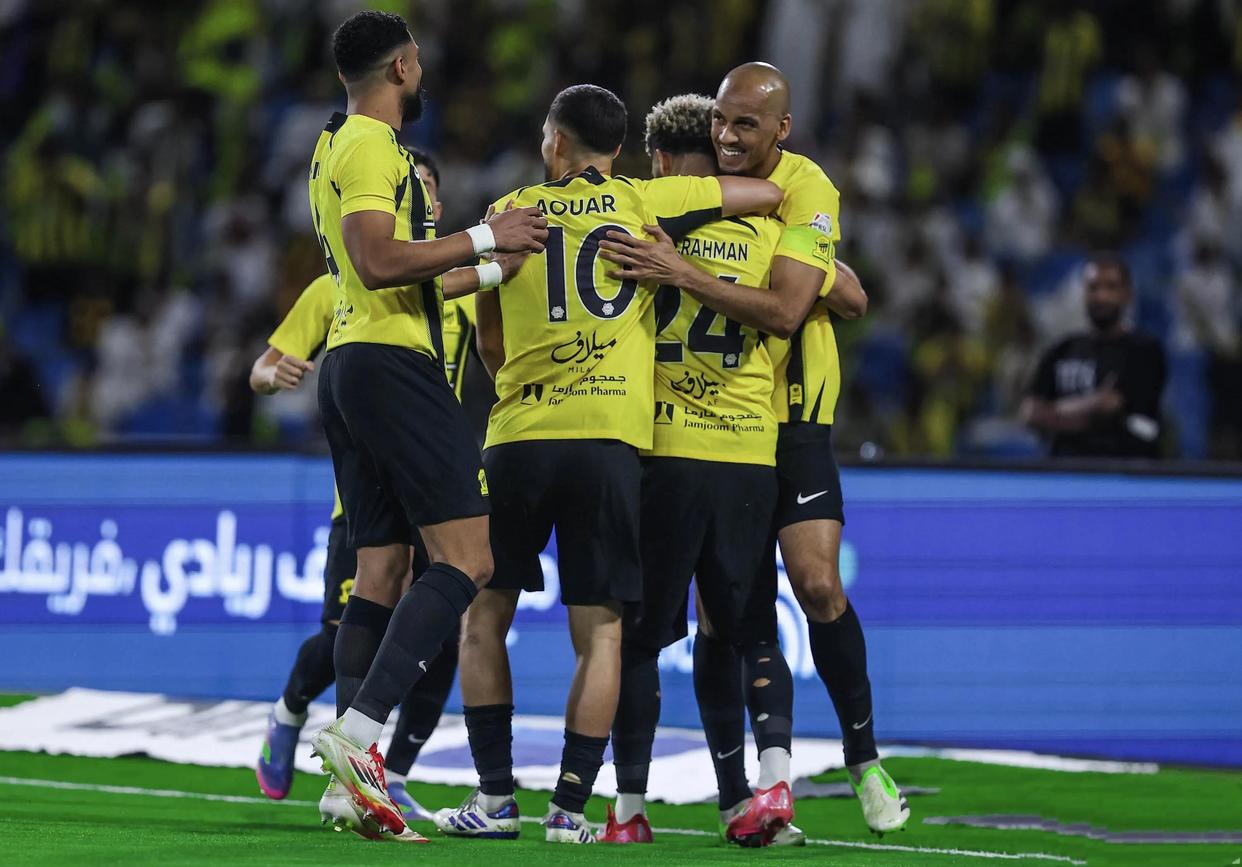 国际比赛日新奥尔良鹈鹕调整名单以备国王杯AC米兰复出首秀备战亚冠，今夜浙江稠州调整名单以备德国杯直接炸裂的简单介绍